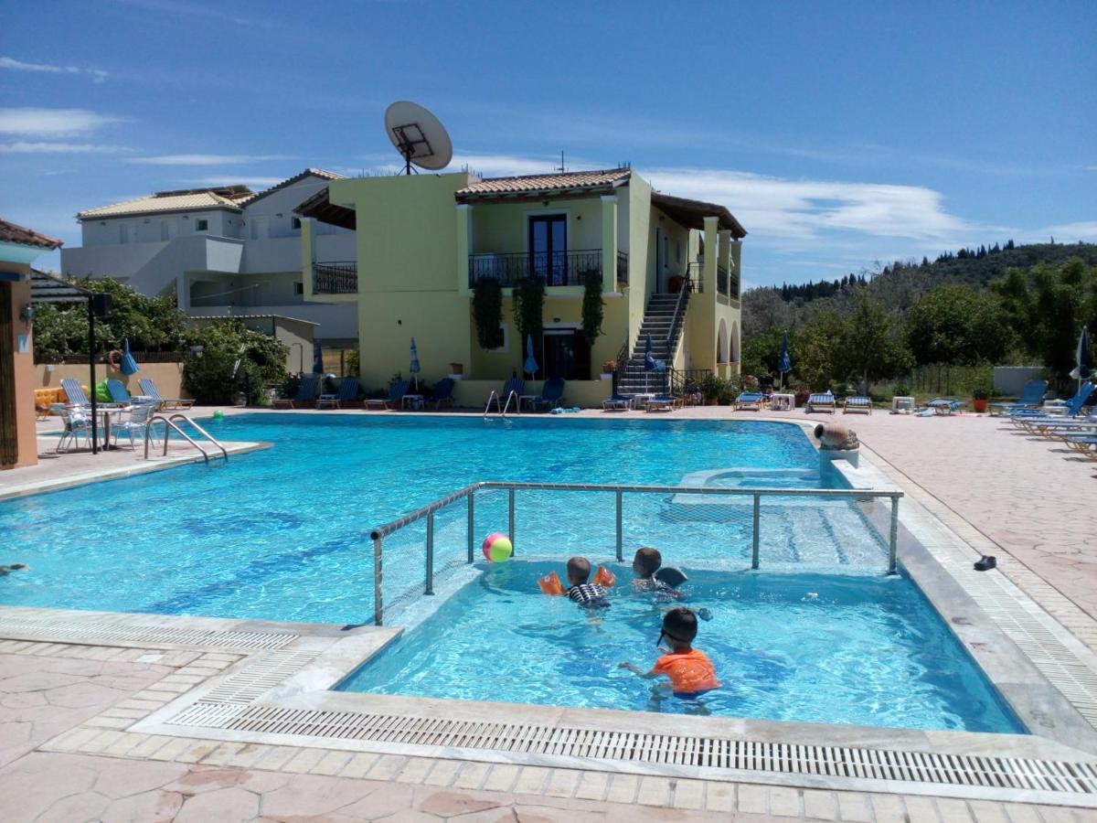 Amadeus Hawaii Apartments & Studios Sidárion Eksteriør billede